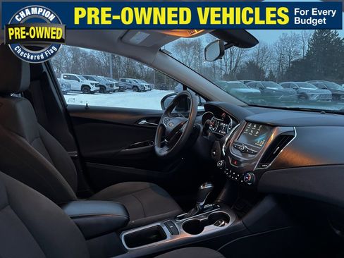 Used 2016 Chevrolet Cruze LT w/ Convenience Package image 37