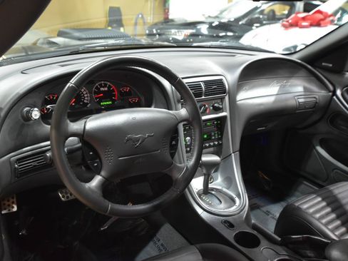 Used 2004 Ford Mustang Mach 1 RWD image 19