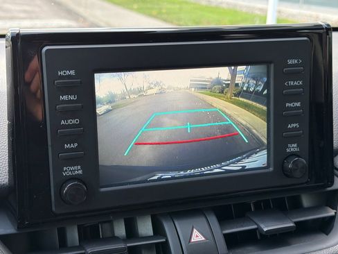 Used 2019 Toyota RAV4 LE image 25