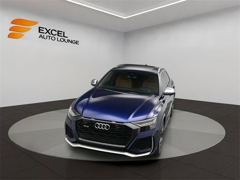 Used 2022 Audi RS Q8 w/ Luxury Package image 44