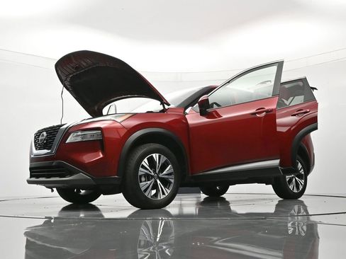 Used 2023 Nissan Rogue SV image 48