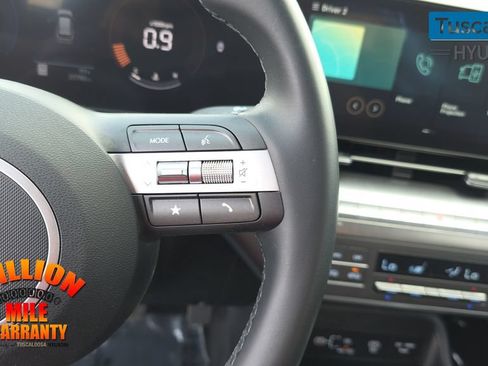 Used 2024 Hyundai Kona SEL FWD image 18
