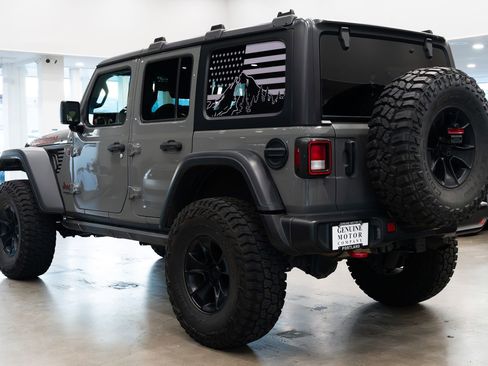 Used 2021 Jeep Wrangler Unlimited Rubicon AWD/4WD image 6