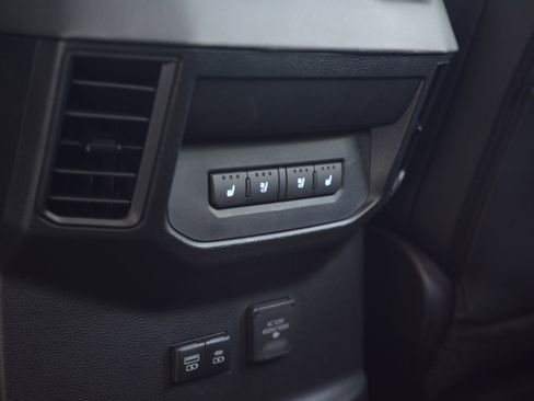 Used 2023 Toyota Tundra Platinum AWD/4WD image 34