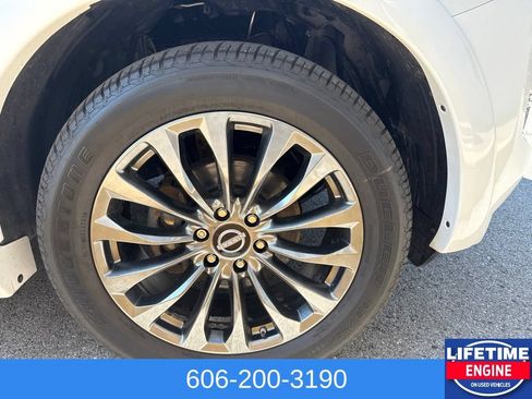 Used 2023 Nissan Armada Platinum AWD/4WD image 6