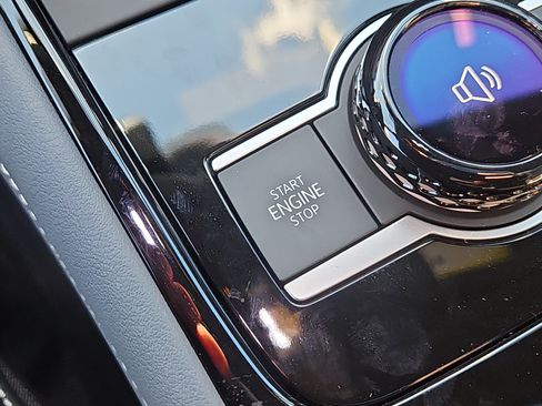 New 2026 Volkswagen Tiguan SEL R-Line image 16