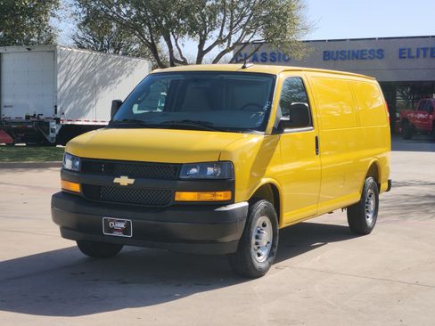 New 2025 Chevrolet Express 2500 image 10