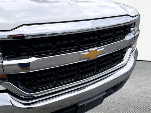 Used 2018 Chevrolet Silverado 1500 LT w/ All Star Edition AWD/4WD image 35