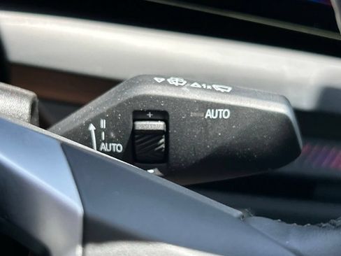 Used 2025 BMW 228i xDrive AWD/4WD image 31