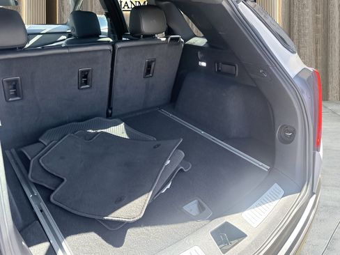 Used 2025 Cadillac XT5 Premium Luxury image 16