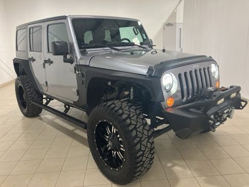 Used 2018 Jeep Wrangler Unlimited Sport S image 7
