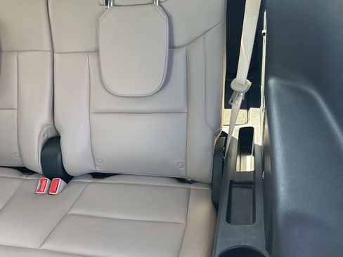 Used 2021 Ford Explorer XLT w/ Equipment Group 202A AWD/4WD image 51