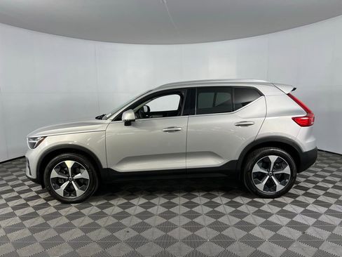 Used 2023 Volvo XC40 B5 Plus w/ Protection Package Premier image 10