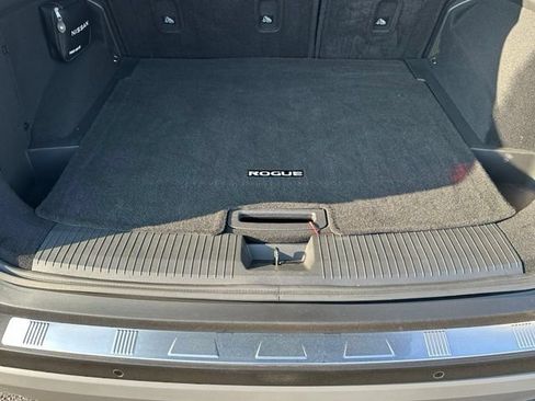 Certified 2023 Nissan Rogue SV FWD image 15