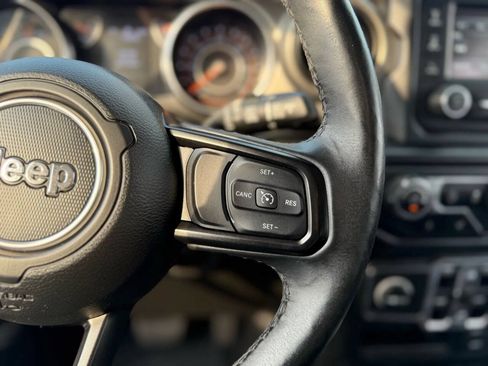 Used 2019 Jeep Wrangler Unlimited Sport S AWD/4WD image 40