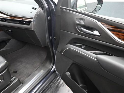 Used 2022 Cadillac Escalade Premium Luxury image 26