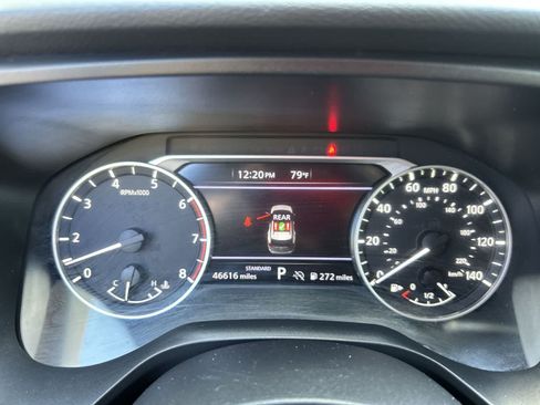 Used 2024 Nissan Rogue SV FWD image 18