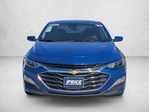 Used 2023 Chevrolet Malibu LT image 2
