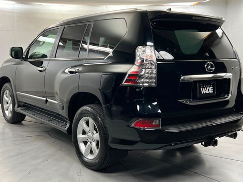 Used 2017 Lexus GX 460 w/ Navigation Package AWD/4WD image 3