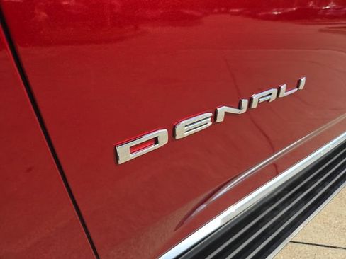 Used 2021 GMC Yukon Denali RWD image 30