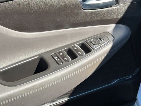 Used 2020 Hyundai Santa Fe SEL w/ Convenience Package FWD image 22