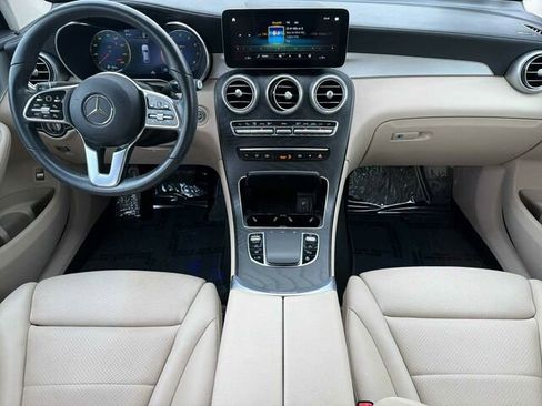 Used 2023 Mercedes-Benz GLC 300 4MATIC Coupe image 17