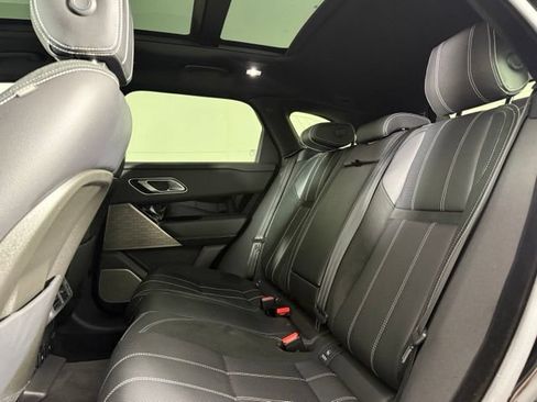 Used 2019 Land Rover Range Rover Velar R-Dynamic SE AWD/4WD image 24