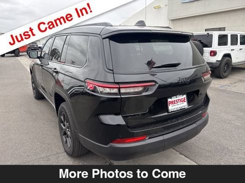 Used 2024 Jeep Grand Cherokee L Altitude AWD/4WD image 3