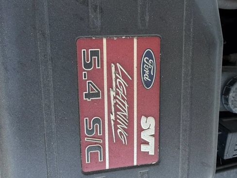Used 2003 Ford F150 Lightning RWD image 32
