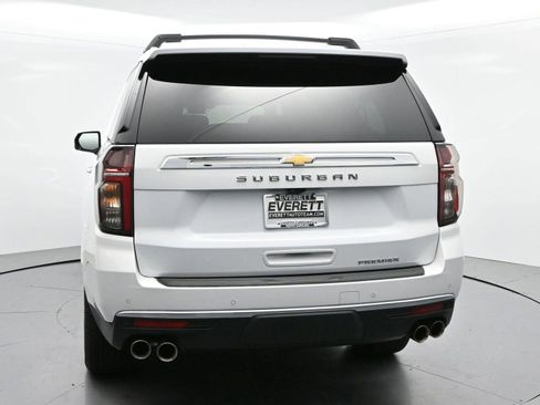 Used 2024 Chevrolet Suburban Premier w/ Premium Package AWD/4WD image 6