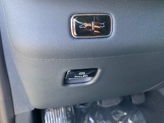 New 2027 Lincoln Navigator Reserve AWD/4WD image 14