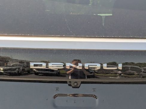 New 2025 GMC Yukon XL Denali w/ Sun & Power Step Package image 26