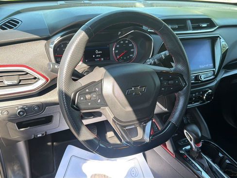 Used 2022 Chevrolet TrailBlazer RS w/ Sun and Liftgate Package AWD/4WD image 18