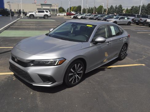 Certified 2023 Honda Civic EX image 3