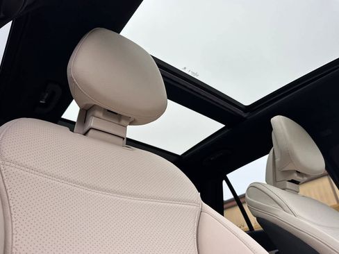 New 2026 Mercedes-Benz GLC 300 4MATIC image 16