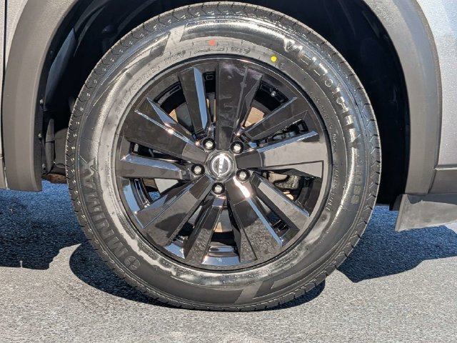Used 2024 Nissan Pathfinder SV FWD image 13