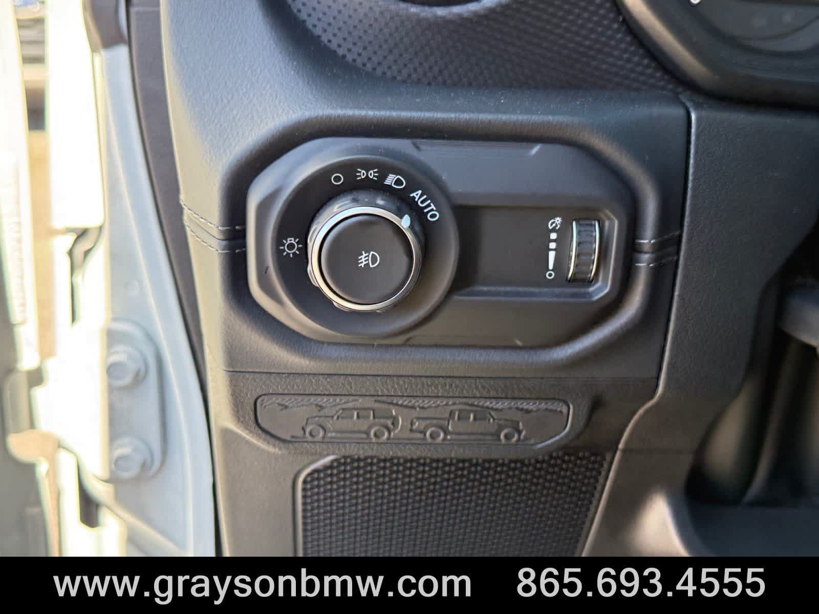 Used 2026 Jeep Wrangler Unlimited Rubicon w/ Safety Group AWD/4WD image 30