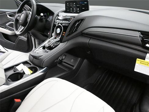 Certified 2026 Acura RDX SH-AWD image 18