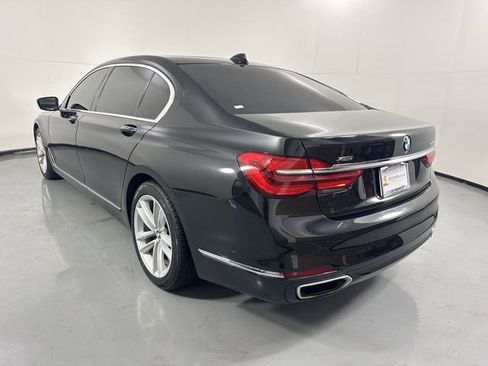 Used 2016 BMW 750i xDrive AWD/4WD image 32