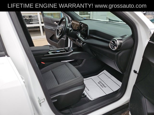 Used 2025 Chevrolet Equinox LT AWD/4WD image 32