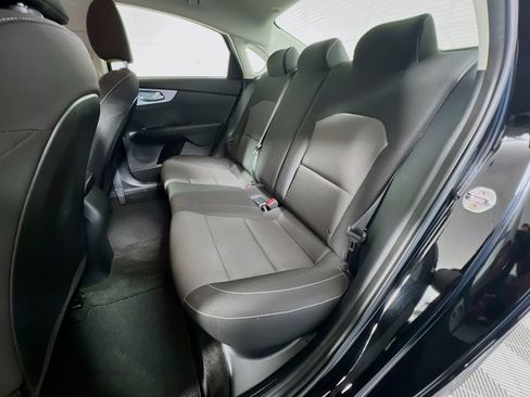 Certified 2023 Kia Forte LXS w/ LXS Technology Package FWD image 24