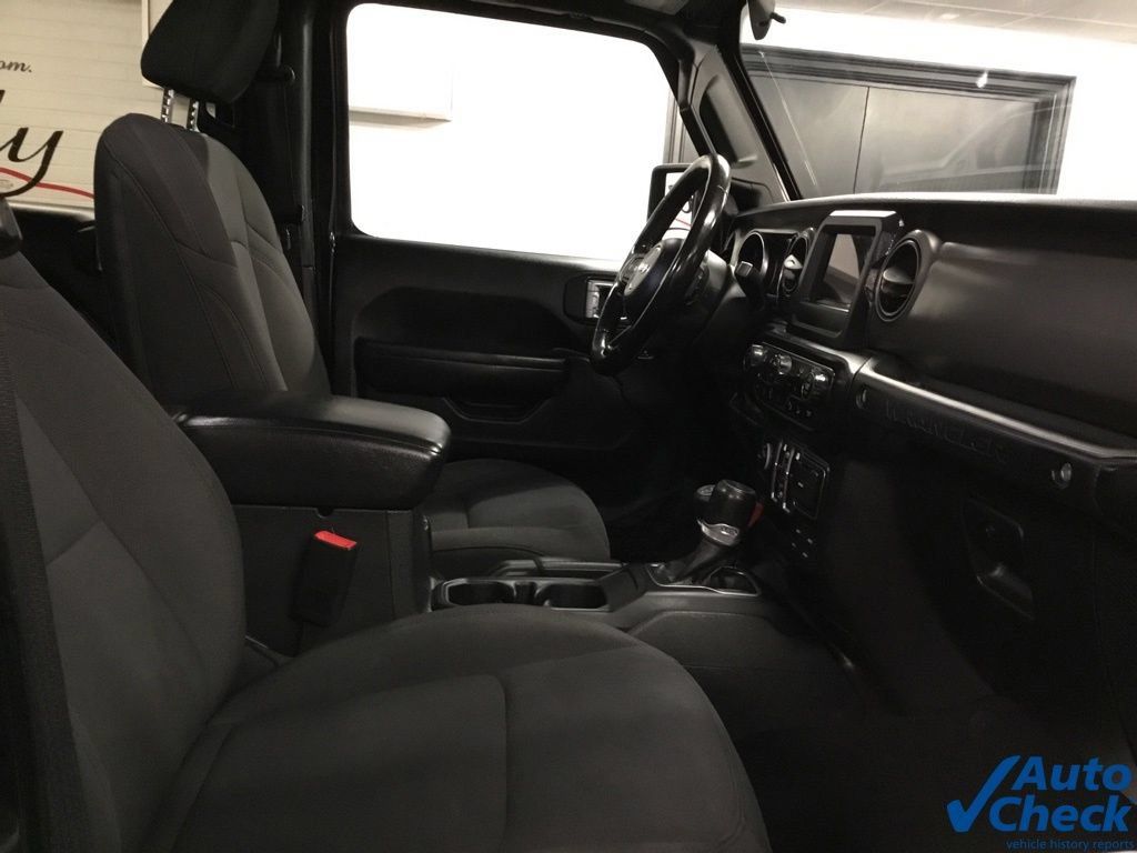 Used 2020 Jeep Wrangler Unlimited Sport AWD/4WD image 38