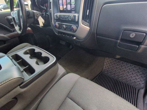 Used 2019 GMC Sierra 1500 SLE w/ SLE Value Package AWD/4WD image 22