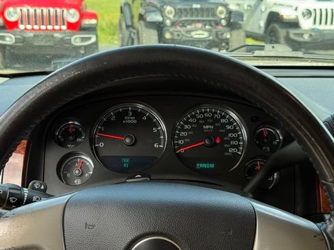 Used 2013 GMC Yukon XL SLE w/ Convenience Package AWD/4WD image 7