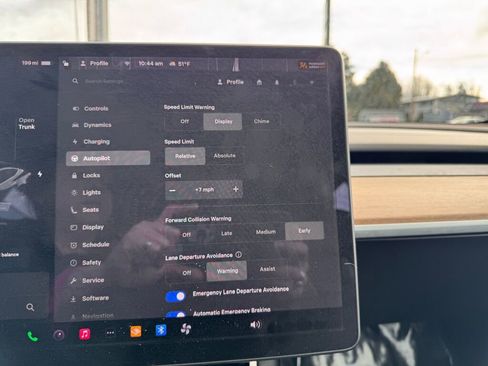 Used 2018 Tesla Model 3 Long Range image 23