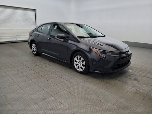 Used 2025 Toyota Corolla LE FWD image 11
