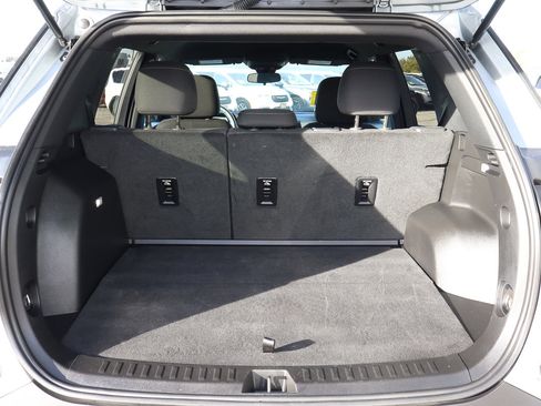 Used 2025 Chevrolet Equinox LT image 9