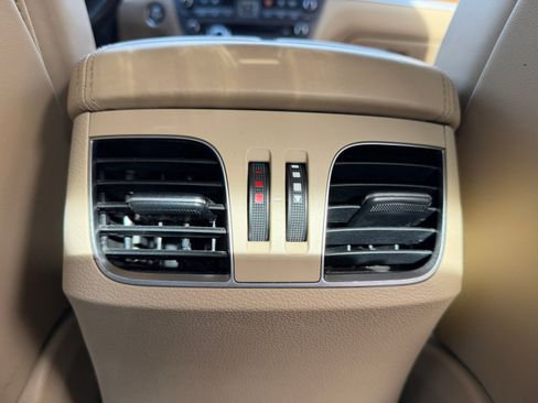 Used 2015 Hyundai Genesis 3.8 w/ Option Group 04 image 32