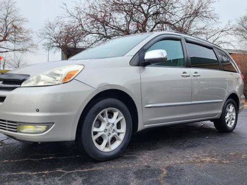 Used 2005 Toyota Sienna XLE Limited image 12