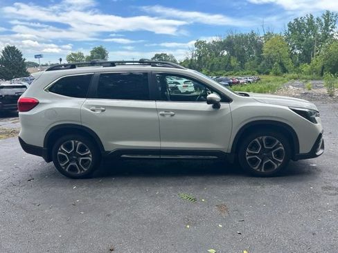 Used 2023 Subaru Ascent Limited AWD/4WD image 2